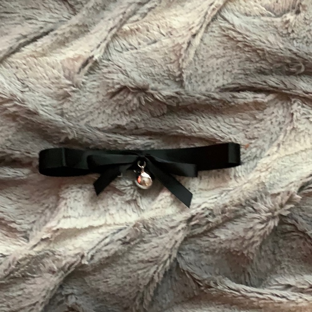 Choker necklace